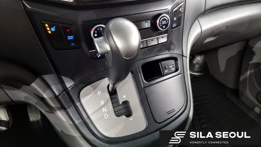2019 Hyundai The New Grand Starex Wagon 12-seater Smart - SILASEOUL